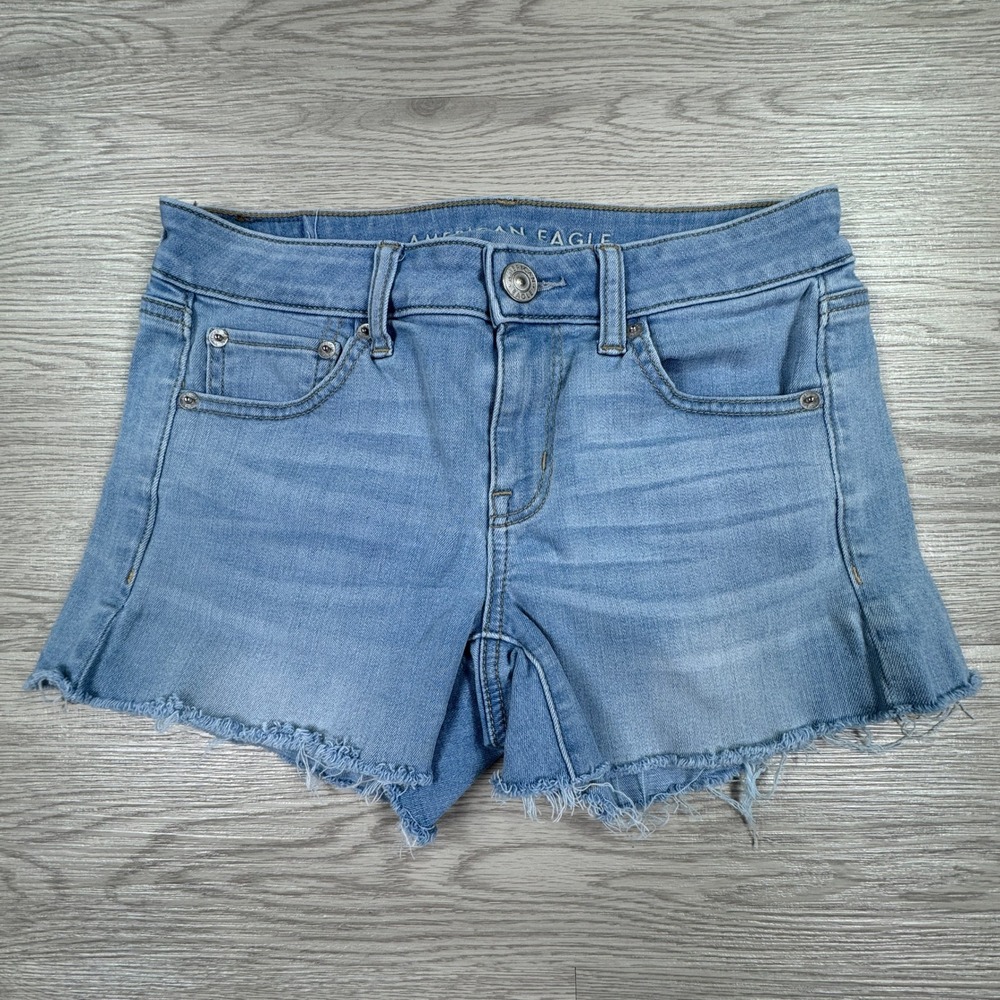 American Eagle Womens Shorts Midi Denim Light Wash 4 Cut Off Frayed Hem Stretch